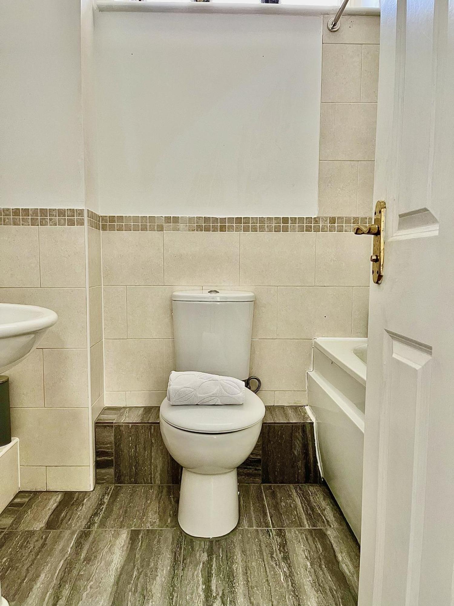 St Andrews Apartments Мейдстон Экстерьер фото